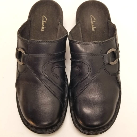 Clarks Womans Size 9 Black Leather Clog Mule Slip On - Picture 1 of 11